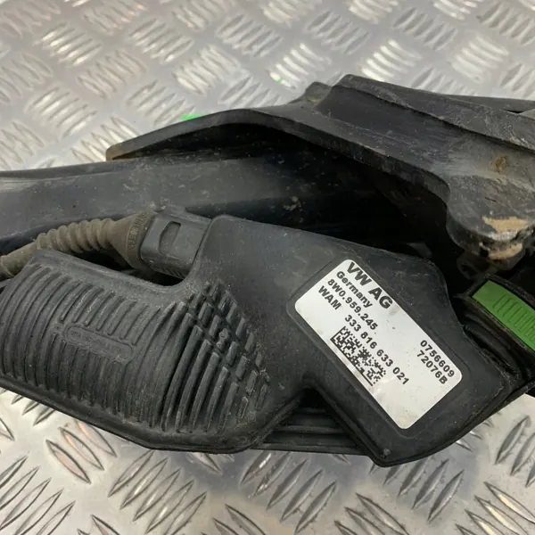 Engate Reboque VW Tiguan II OEM 5NA803881F - Usado image 4