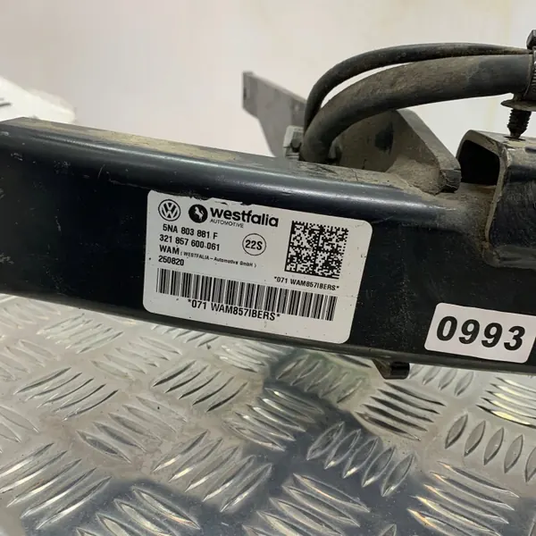Engate Reboque VW Tiguan II OEM 5NA803881F - Usado image 6