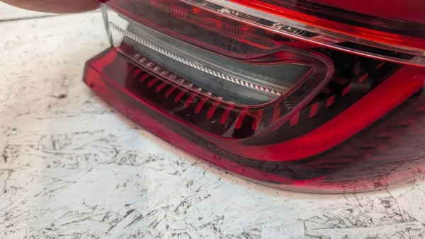 Höger Baklampa RENAULT CLIO V 5 265504885R image 4