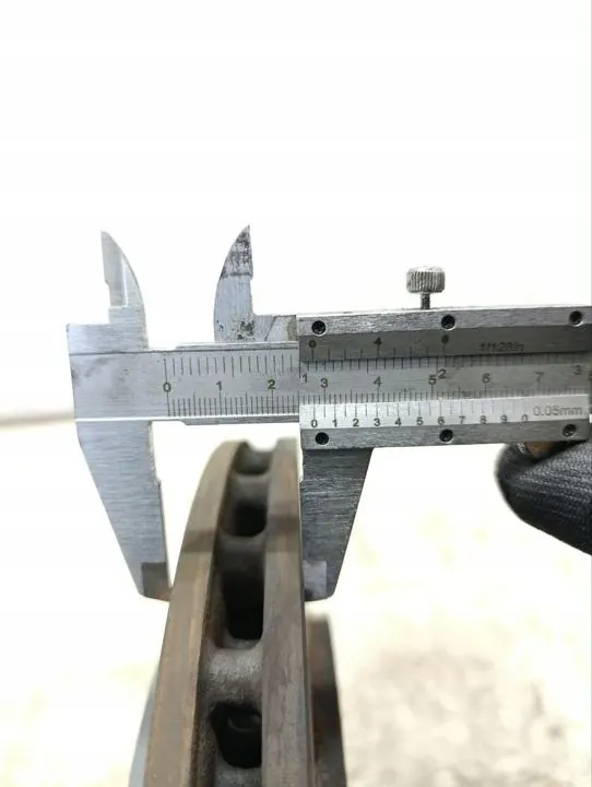 Maserati Remschijf OEM 2284110K Achter Gebruikt image 4