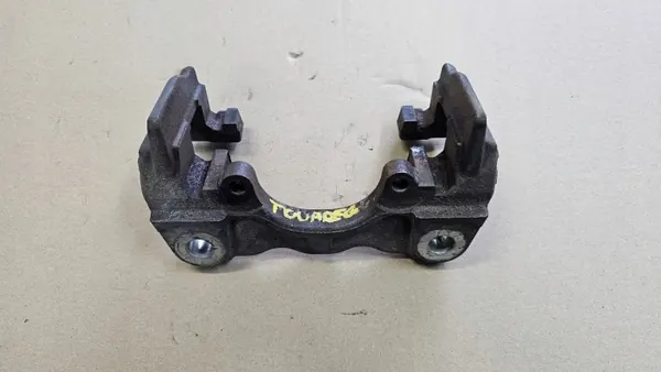 VW TOUAREG 7L 2.5 TDI Taka Puristintuki OEM image 2
