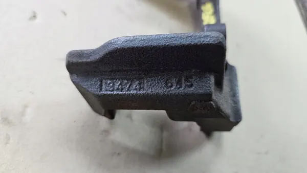 VW TOUAREG 7L 2.5 TDI Taka Puristintuki OEM image 4