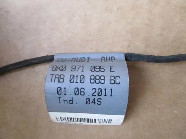 Audi A4 B8 Etukytkin OE 8K0971095E image 3