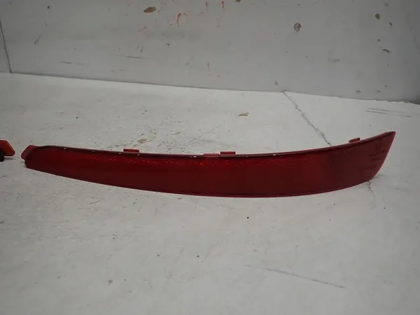 Takapuskuriheijastin SKODA OCTAVIA III 2012- 5E9945105 5E9945106 image 2