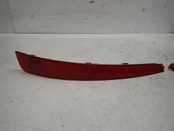 Takapuskuriheijastin SKODA OCTAVIA III 2012- 5E9945105 5E9945106 image 3