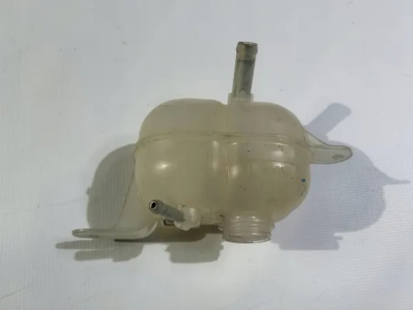 Chrysler Pacifica OEM 68237842AC Tanques de Compensación image 4