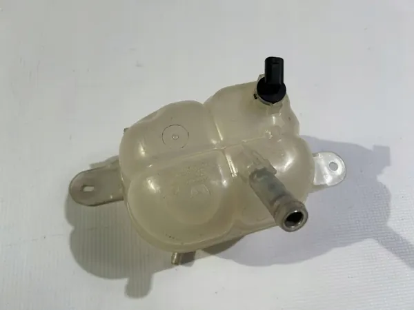 Chrysler Pacifica OEM 68237842AC Tanques de Compensación image 5