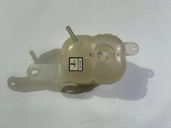 Chrysler Pacifica OEM 68237842AC Tanques de Compensación image 8