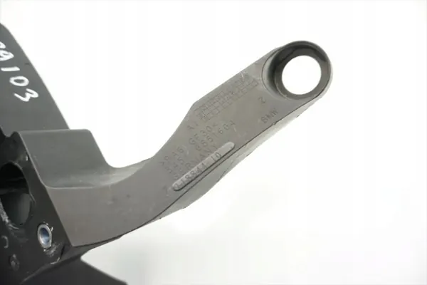 Mini ABS-Pumpenhalterung OEM 6851604 - Gebraucht image 3