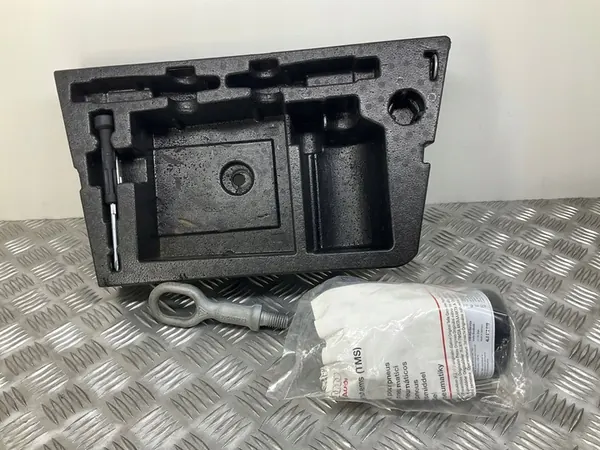 Trunk Styrofoam VW Touareg II 2010-2018 OEM 7P6012112D image 2