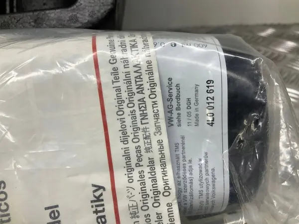 Trunk Styrofoam VW Touareg II 2010-2018 OEM 7P6012112D image 3