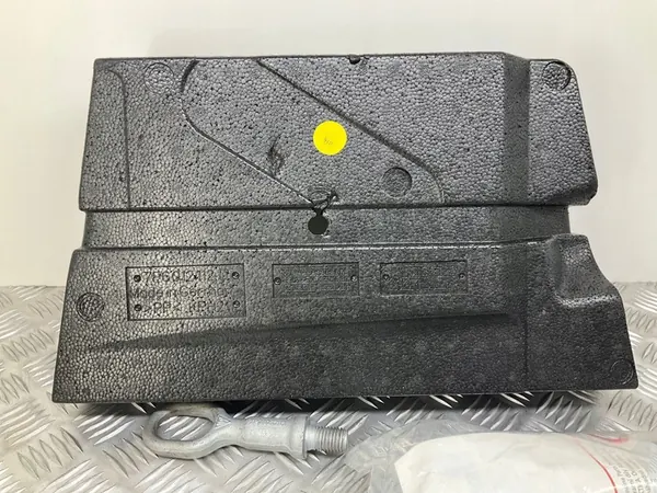 Trunk Styrofoam VW Touareg II 2010-2018 OEM 7P6012112D image 5