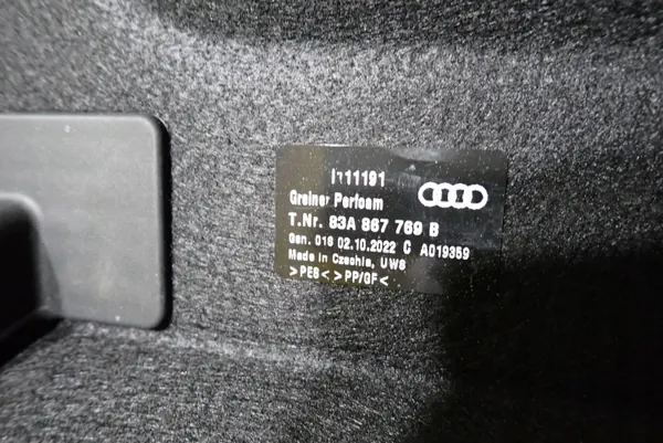 Gebruikte Audi OE achterplank OEM 83A867769B image 4