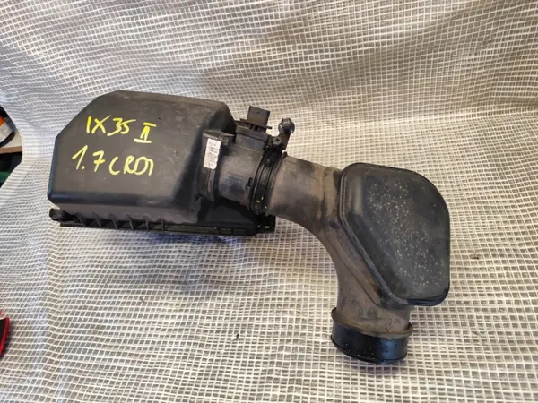 Hyundai IX35 Luftfiltergehäuse OEM 28110-2Y300 image 3