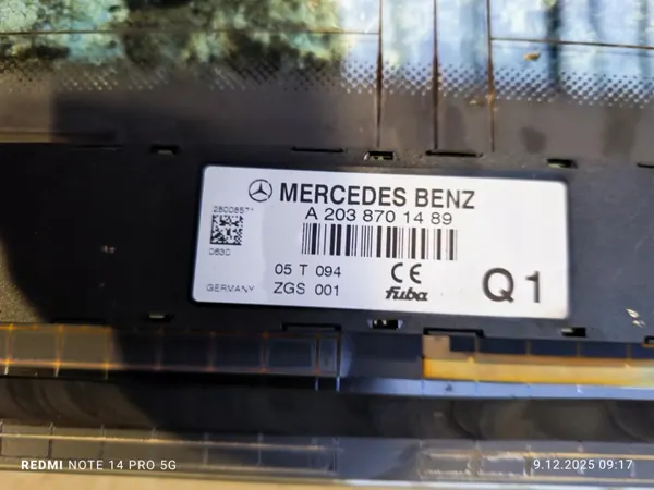 Luna Trasera Mercedes Clase C W203 OEM A2038701489 image 3