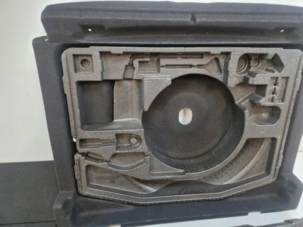 Mazda CX-30 taka tavaratilan pohja OEM DFR5-V0-589 image 5