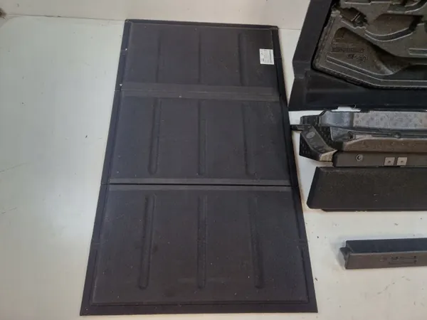 Mazda CX-30 taka tavaratilan pohja OEM DFR5-V0-589 image 7