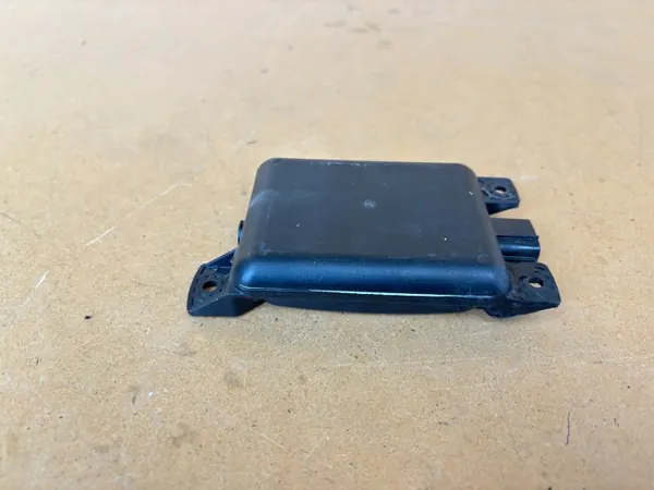 Sensor ponto cego Mazda 3 III BM OEM B61T-67Y80D image 3