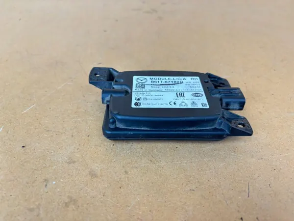 Sensor ponto cego Mazda 3 III BM OEM B61T-67Y80D image 5