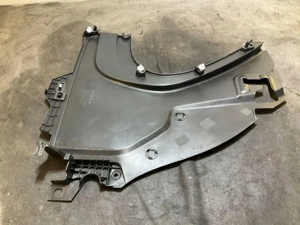 Pièce de finition Volvo OE OEM 32297905 d'occasion image 3