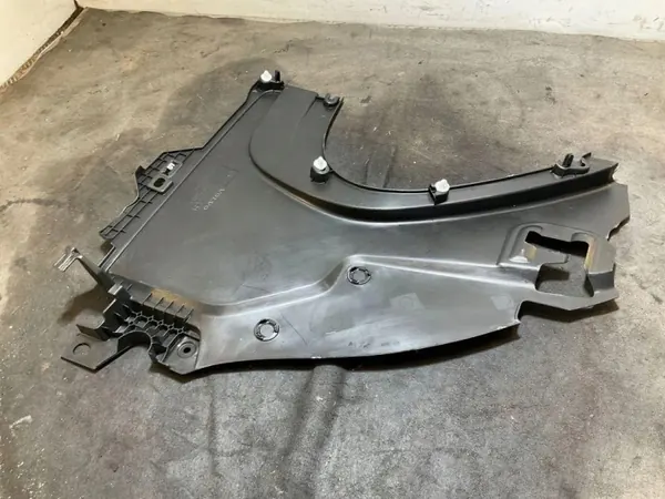 Pièce de finition Volvo OE OEM 32297905 d'occasion image 4