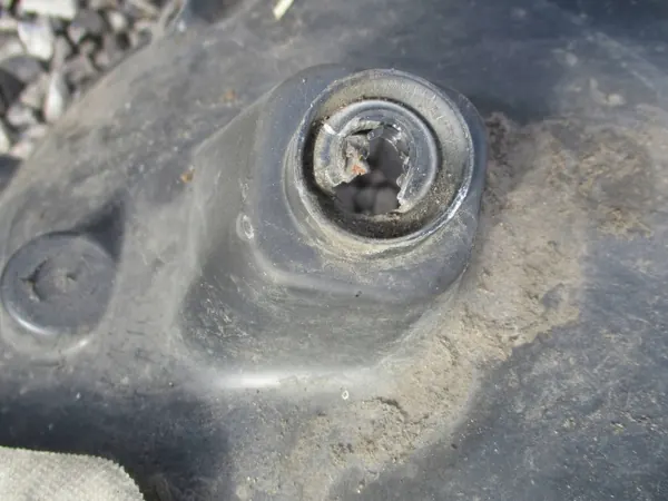 OEM 9811870980 Voor Rechter Wielkast Peugeot 308 II image 7