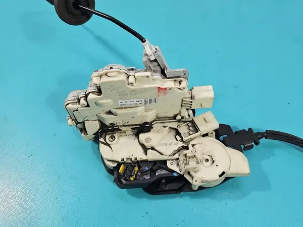 Rechtes Vorderes Schloss 7+2 Pin Audi A8 D3 image 5