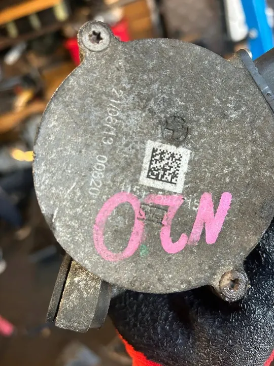 BMW Vattenpump N20 2.0i F30 F31 F32 OE 7597715 image 2