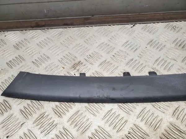 OEM 7P5807973 Tira derecha parachoques Porsche Cayenne image 3
