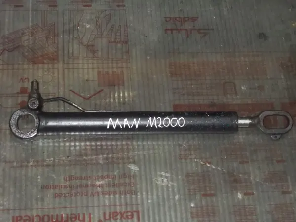 Vérin de levage cabine MAN M2000 d'occasion - Pièce OEM image 2