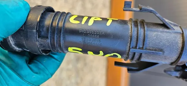 Volkswagen Tiguan 2011 Left Headlight Washer 5N0955103A image 6