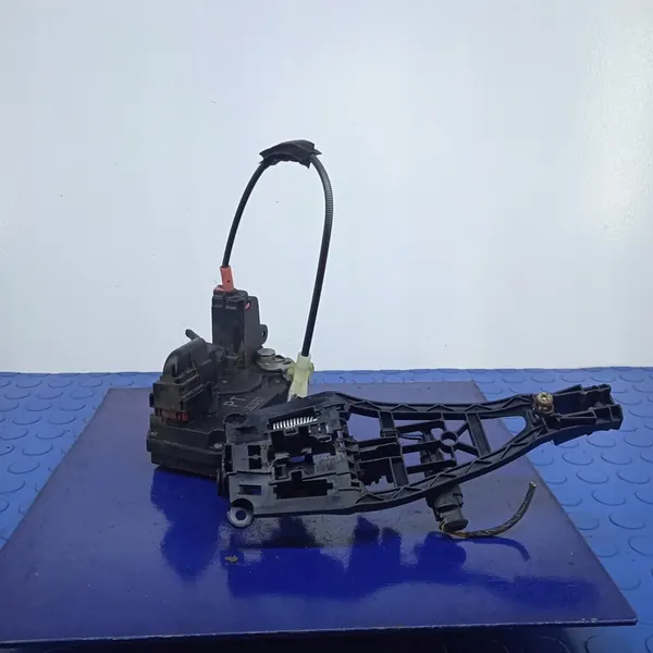 OPEL ASTRA H III 5D Bakdörrlås Höger 13210737 image 3