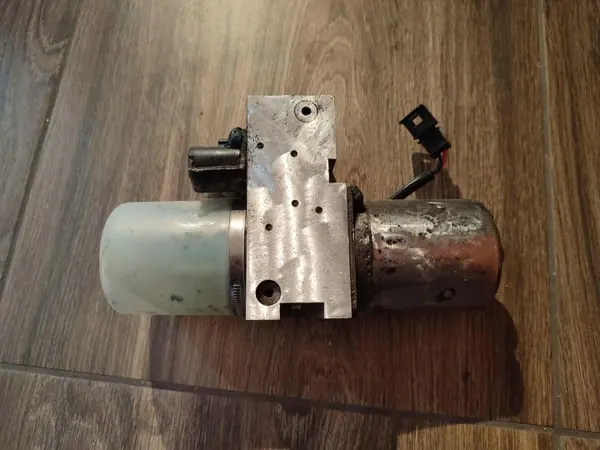 Bomba de teto usada OEM 1Q0871789E para VW EOS Cabrio image 3