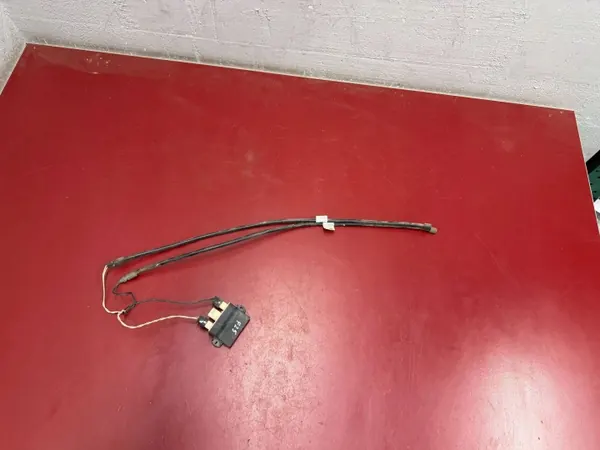 Sensor pie BMW X3 F25 OEM 7373992 - Usado image 2