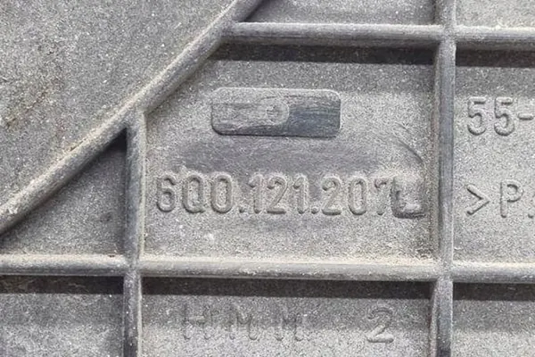 Framstötfångare VW FOX 1.2L bensin 2006 OEM 6Q0121207L image 4