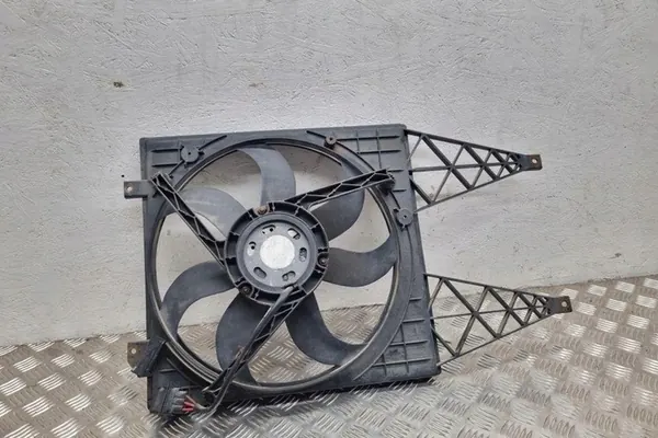 Framstötfångare VW FOX 1.2L bensin 2006 OEM 6Q0121207L image 5