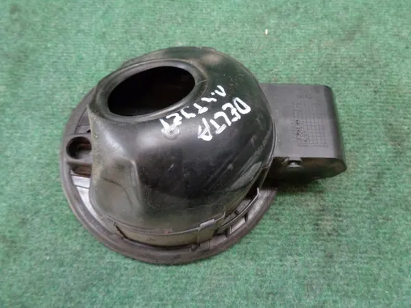 Polttoainekansi OEM KLAPKA L.DEL3 284 Lancia Delta 3:lle image 4