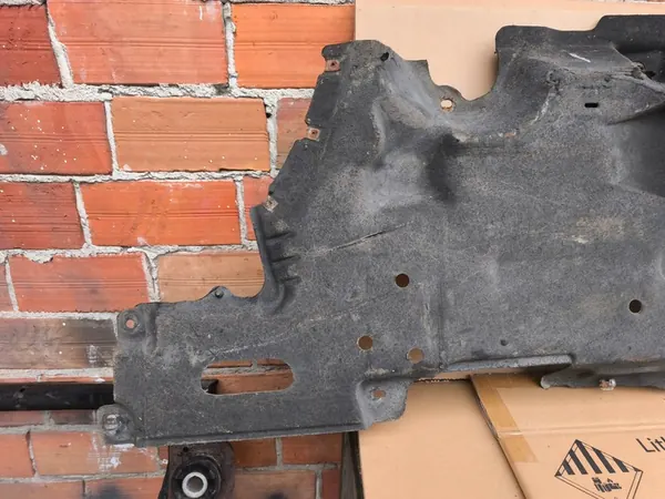 Bouclier de sous-carrosserie gauche Ford Mondeo MK5 2.0 TDCI image 10