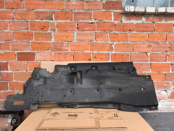 Bouclier de sous-carrosserie gauche Ford Mondeo MK5 2.0 TDCI image 9