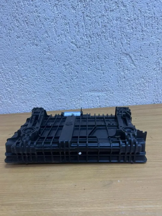 Base de bateria usada OEM D5687 para Mercedes-Benz GLC image 3