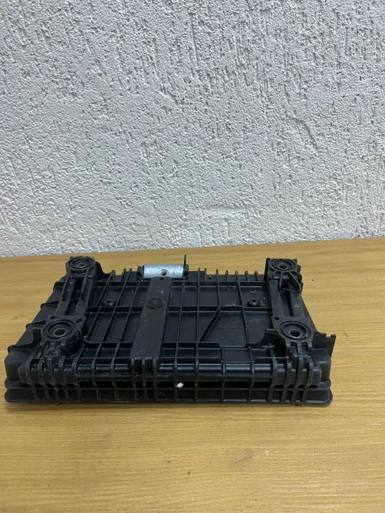Base de bateria usada OEM D5687 para Mercedes-Benz GLC image 4