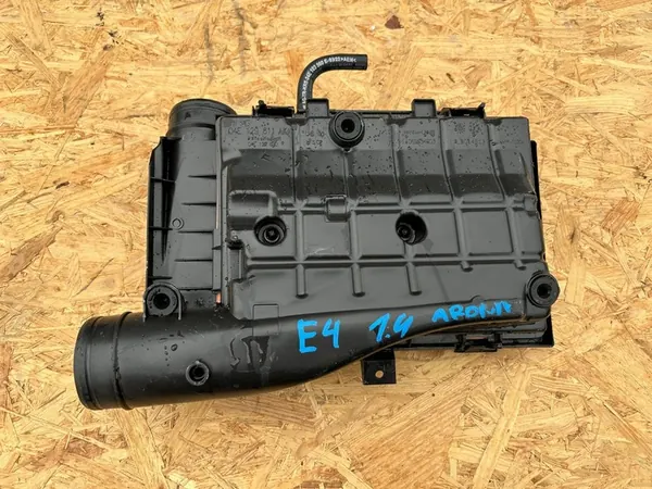 Ilmansuodattimen Kotelo 04E129611AK TSI VW SEAT image 3