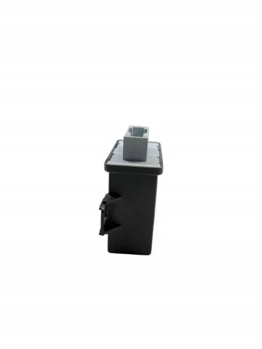 Audi A3 Sportback Ajovalomoduuli OEM 8P0907357 image 4
