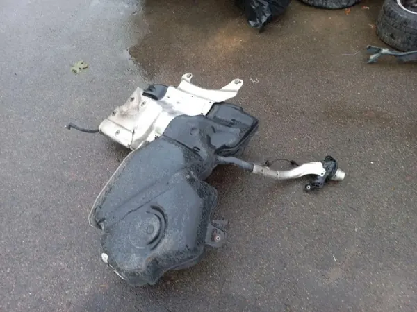 Brandstoftank Audi A6 S6 C7 OEM 4G0201021BG image 2