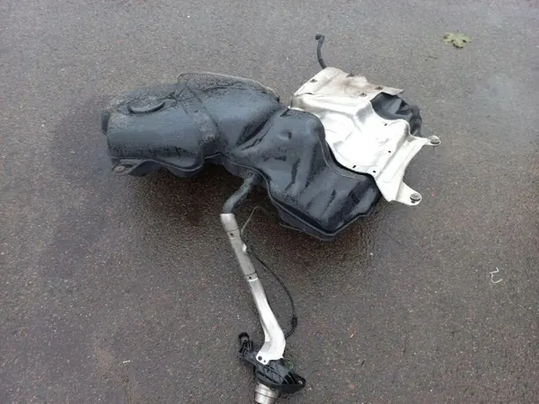 Brandstoftank Audi A6 S6 C7 OEM 4G0201021BG image 9