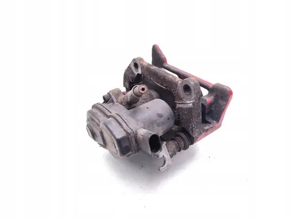 Audi A6 Taka jarrupuristin OEM 32337647B 2.0 TDI image 6
