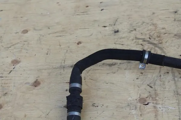 Conector de manguera de agua AUDI A6 C7 8K0122293H image 5