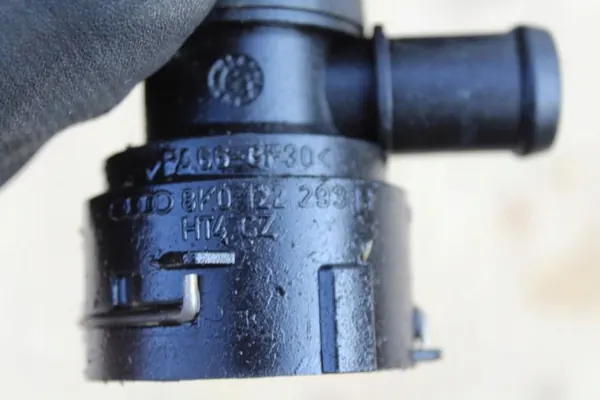 Conector de manguera de agua AUDI A6 C7 8K0122293H image 7