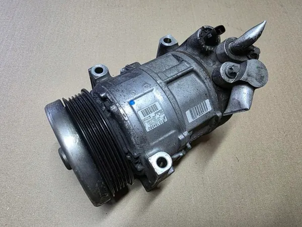 Begagnad AC-kompressor OEM 55194880 för Fiat Grande Punto 1.4 image 2