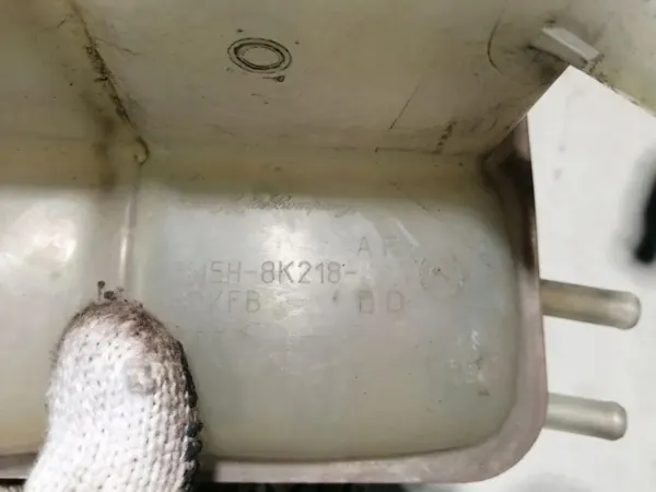Réservoir d'expansion Mazda 3 BK OEM 3M5H8K218AF Occasion image 3